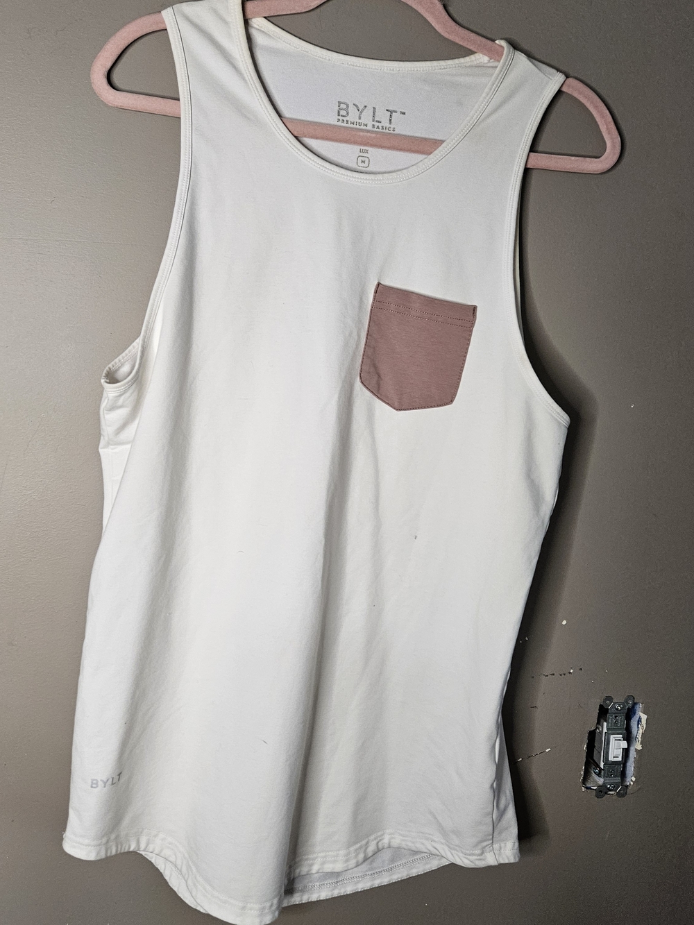 White Tank Top with Dusty Rose Pocket Ptp 20" Length 29" Size Med.